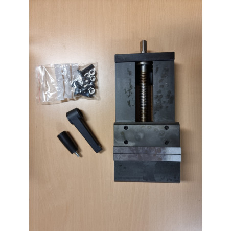 EMCO MASCHINENSCHRAUBSTOCK Breite 110 mm incl. T-Nutenstein M8