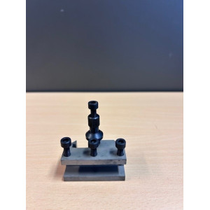 Toolholder for workpieces up to 12mm shaft height