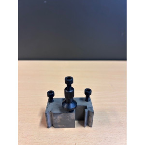 Toolholder for workpieces up to 12mm shaft height