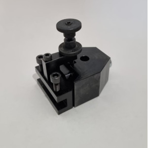 QUICK-CHANGE TOOL HOLDER consisting of tool holder body and 1 pc standard tool holder - DELIVERY DELAY (3 WEEKS)