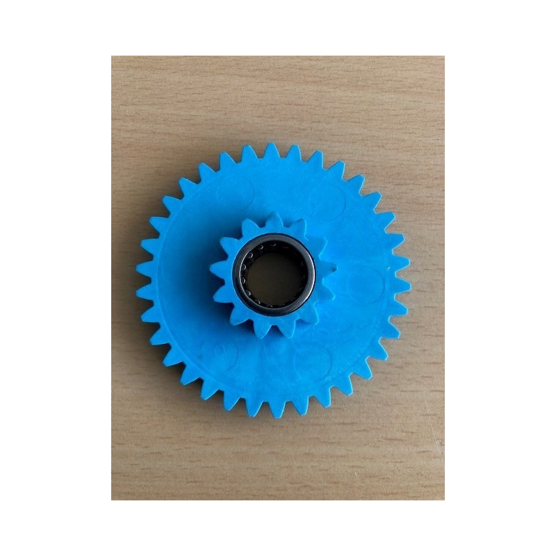 Gear 2 incl. needle bearing for the new feed gear set